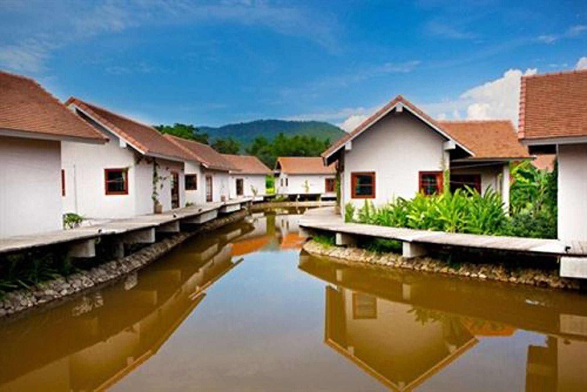 Chiangmai Royal Creek Hotel Hang Dong Exterior photo